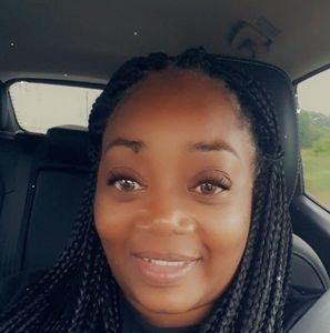 Meet your Posher, Carlita